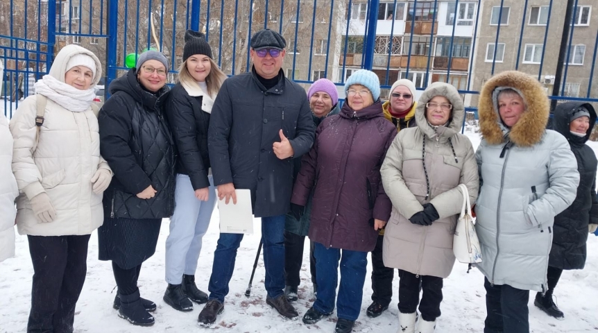 Новости спорта Депутат Дмитрий Сахань дал старт новому спортобъекту в САО Омска