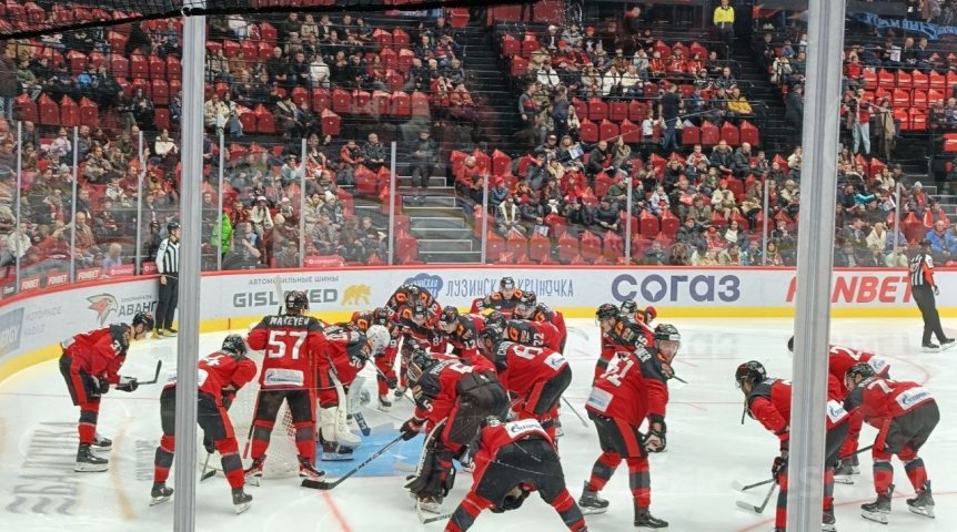 Омский «Авангард» перед матчем с «Металлургом» все еще проигрывает чаще «Иртыша» Омский «Авангард» перед матчем с «Металлургом» все еще проигрывает чаще «Иртыша»