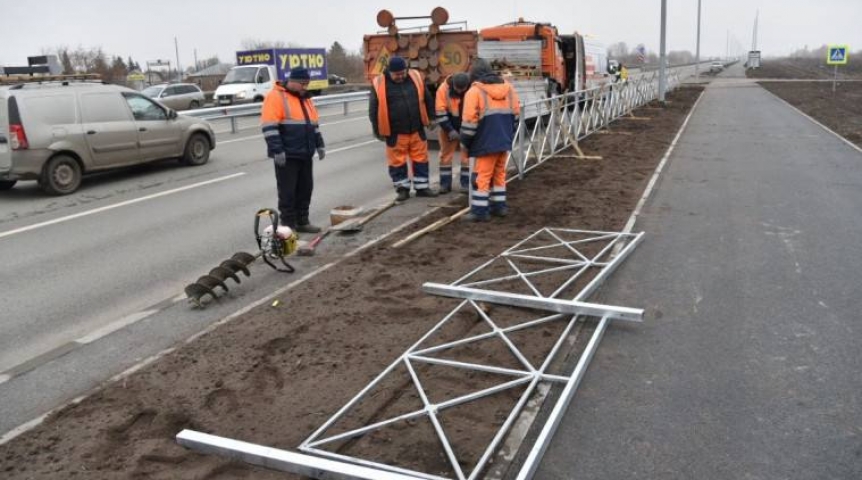 Общество На Сыропятском тракте в Омске устроили 10 автобусных остановок и велодорожку