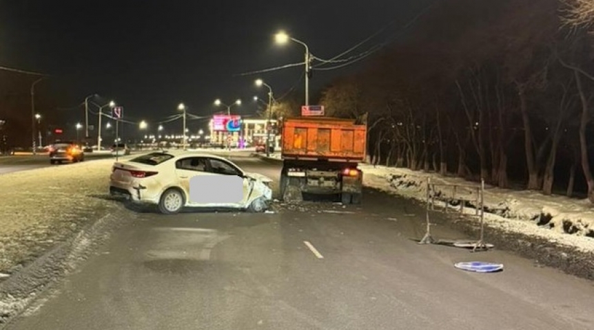 В Омске нетрезвый водитель устроил ДТП с КамАЗом на месте проведения дорожных работ В Омске нетрезвый водитель устроил ДТП с КамАЗом на месте проведения дорожных работ