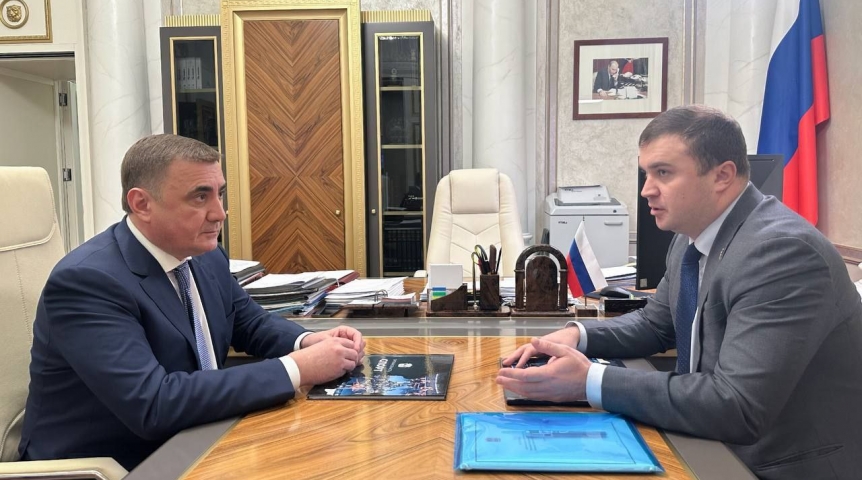 Губернатор Хоценко рассказал помощнику президента Дюмину о создании парка «Патриот» в Омске Губернатор Хоценко рассказал помощнику президента Дюмину о создании парка «Патриот» в Омске