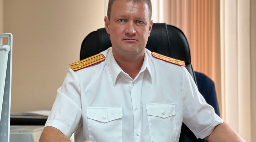 Интервью Следком: омский полицейский легализовывал мигрантов за еду