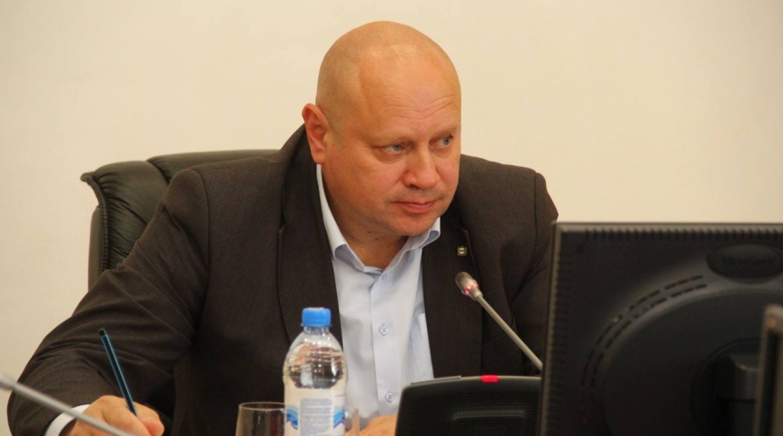 Мэр Омска Сергей Шелест вышел с больничного Мэр Омска Сергей Шелест вышел с больничного