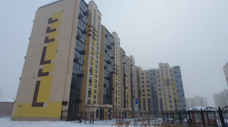 В Омске построили высотку на 185 квартир с подземным этажом и пятью лифтами В Омске построили высотку на 185 квартир с подземным этажом и пятью лифтами