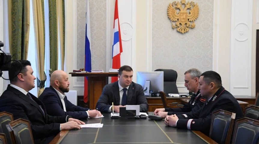 Власть Виталий Хоценко встретился с начальником Западно-Сибирской железной дороги Александром Грицаем