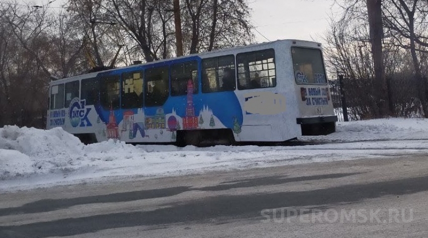 В Омске трамваи массово не вышли на рейсы из-за ЧП в депо