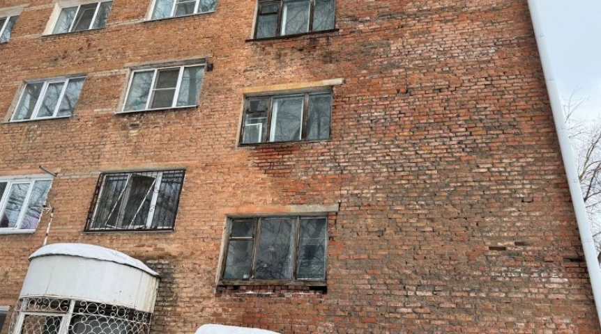 Новости недвижимости Треснувшей пятиэтажке в омском ЛАО утвердили срок расселения