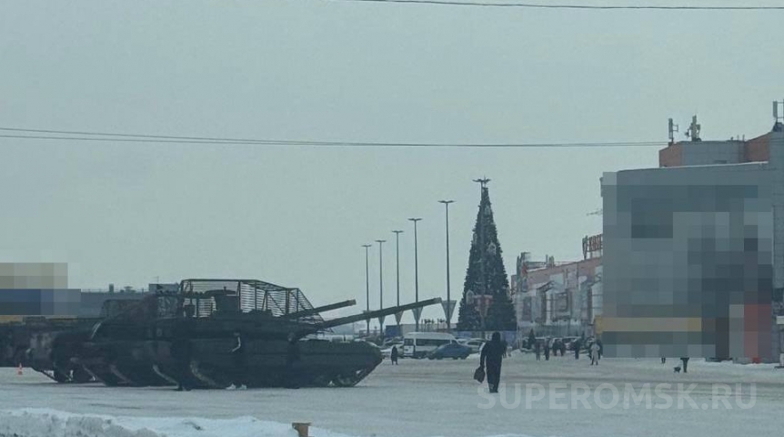 На Левобережье Омска замечена военная техника На Левобережье Омска замечена военная техника