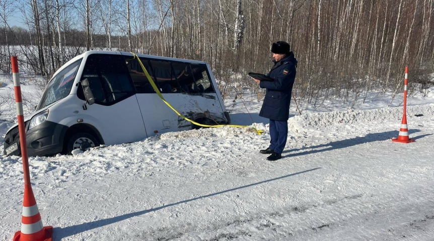 Погибшему в маршрутке на трассе Омск – Муромцево едва исполнилось 18 лет Погибшему в маршрутке на трассе Омск – Муромцево едва исполнилось 18 лет