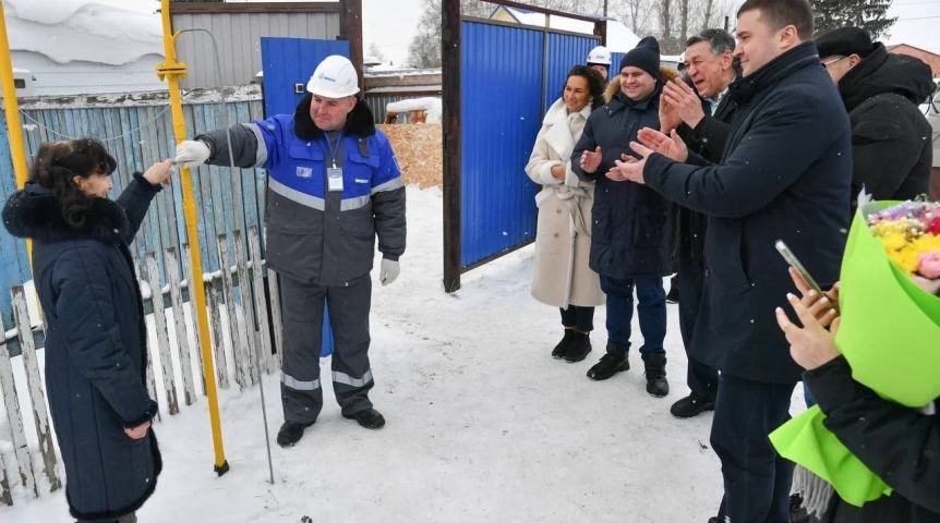 Власть Омский губернатор Хоценко рассказал о появлении газа в Большереченском районе