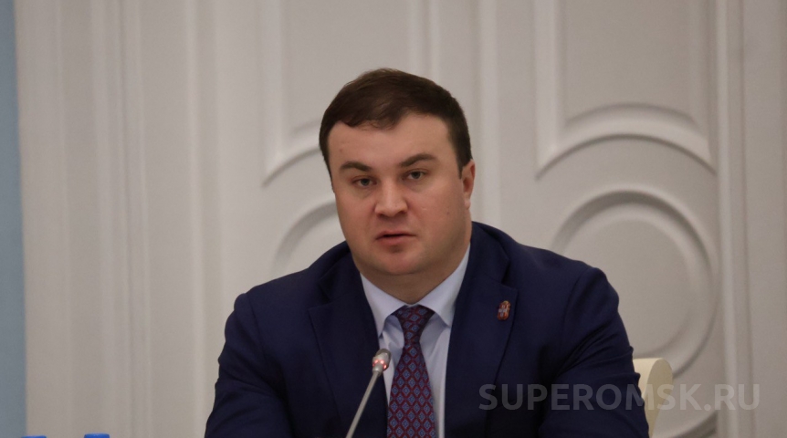 Губернатор Хоценко поручил главам округов бороться с «убогими ларьками» в Омске
