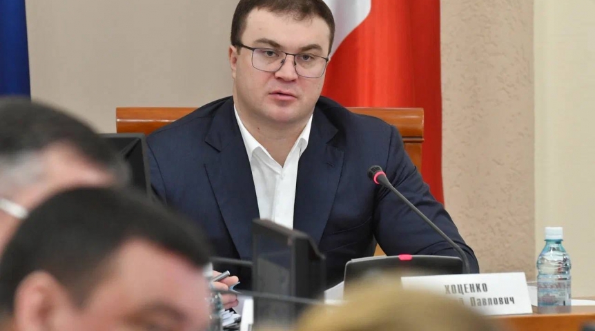 Власть По поручению Хоценко в Омской области утвердили программу содействия занятости участников СВО