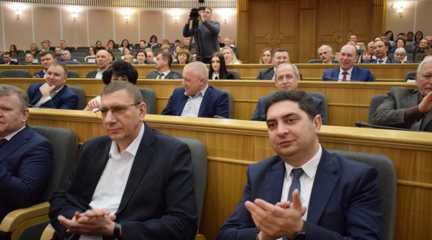 В Омске чествуют героев коммунального фронта