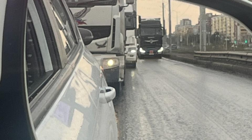 Общество Запрещенные дальнобойщики восстановили справедливость на омском мосту у Телецентра
