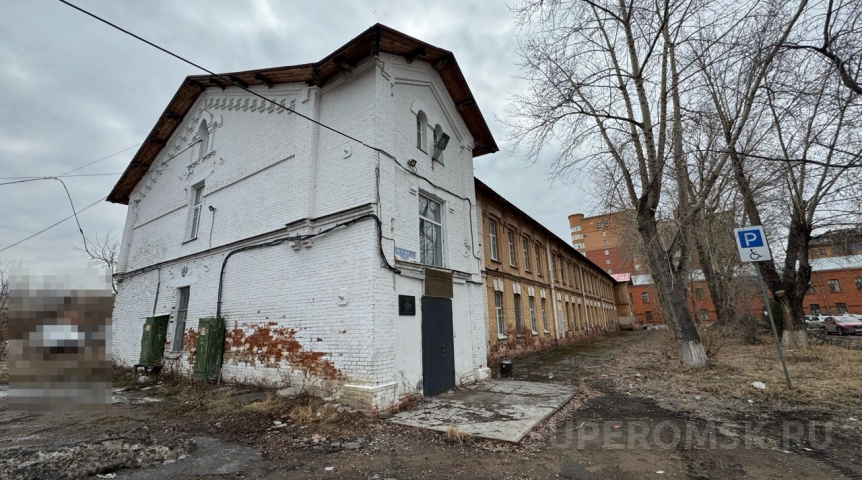 В Омске «иногородцу» сдали в аренду бывшее здание общевойскового училища