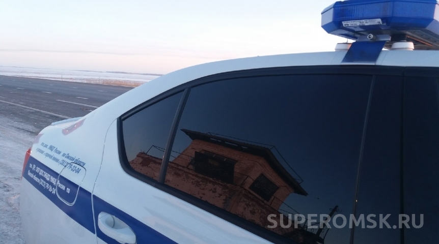 Два омича пострадали в жестком ДТП на Орджоникидзе