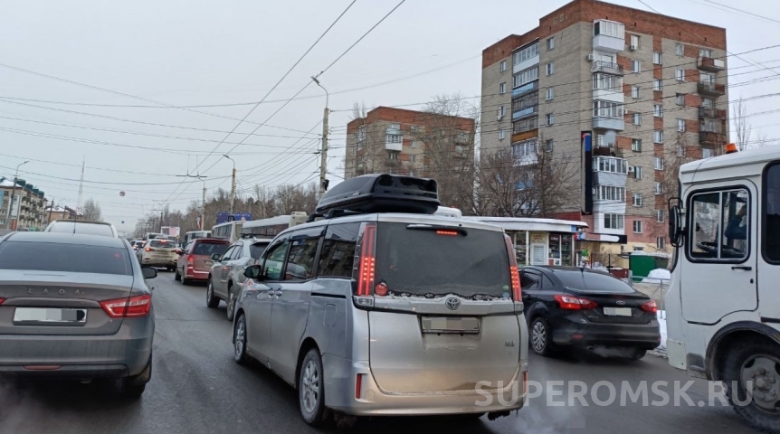 В Омске к вечеру пятницы участились аварии