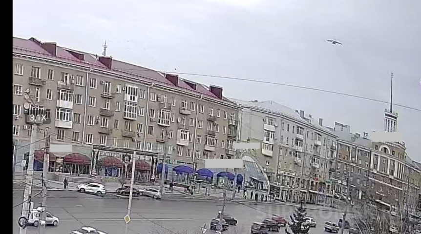 Общество Над Омском заметили тяжелый непассажирский самолет