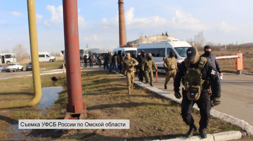 Появились кадры закрытия гигантского нелегального спиртзавода под Омском