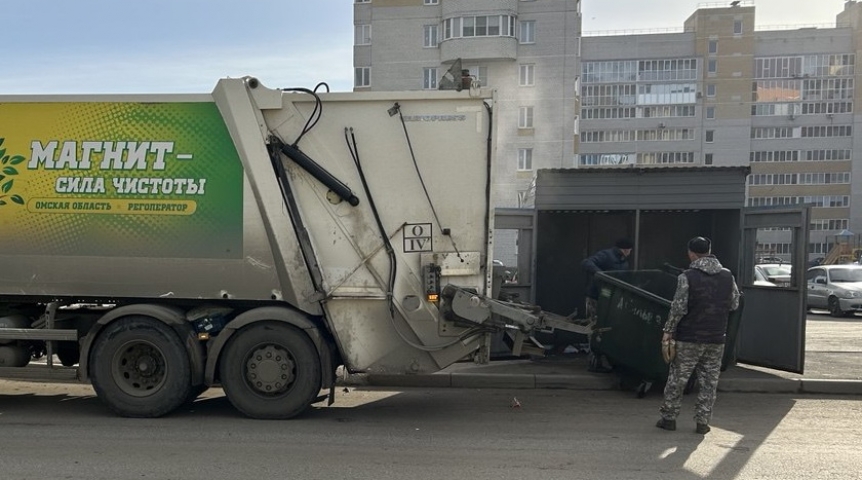 Общество Как в Омске весной решают проблему вывоза ТКО