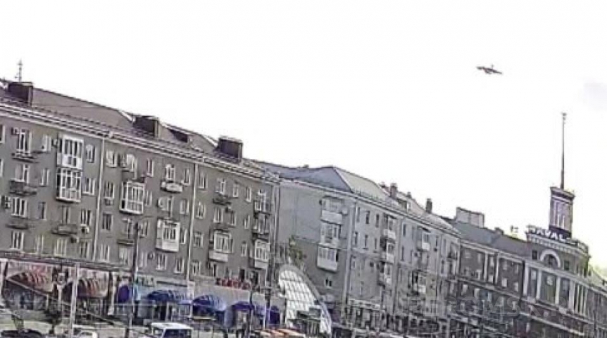 Над Омском замечен непассажирский тяжелый самолет Над Омском замечен непассажирский тяжелый самолет