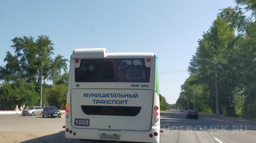 В Омске прекращают работу два востребованных автобусных маршрута