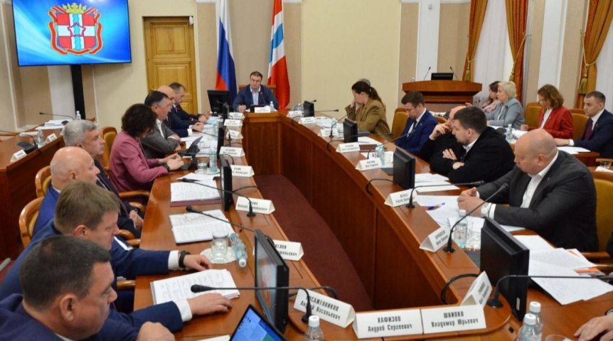 Виталий Хоценко распорядился начать работу по созданию в Омской области Музея Победы в СВО Виталий Хоценко распорядился начать работу по созданию в Омской области Музея Победы в СВО