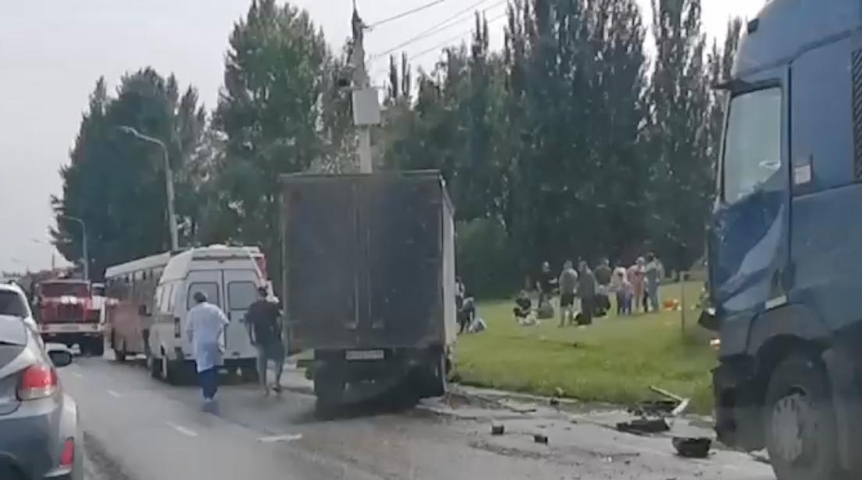 Мэр Шелест прокомментировал второе ДТП с омским автобусом 125-го маршрута