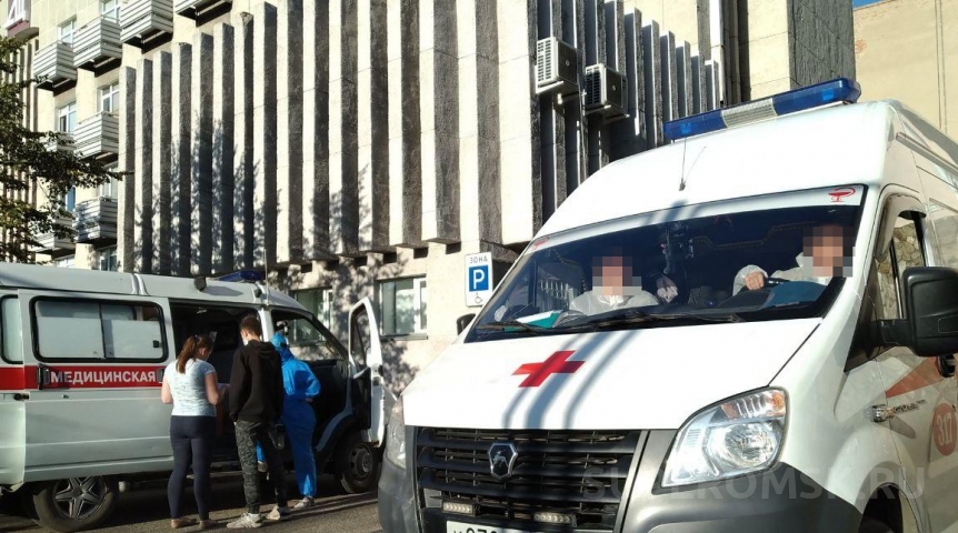 Общество Медики скорой помощи стали реже приезжать к омичам