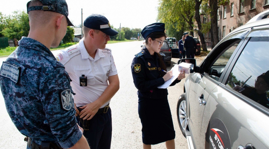 Омские приставы устроили массовую облаву на машины должников Омские приставы устроили массовую облаву на машины должников
