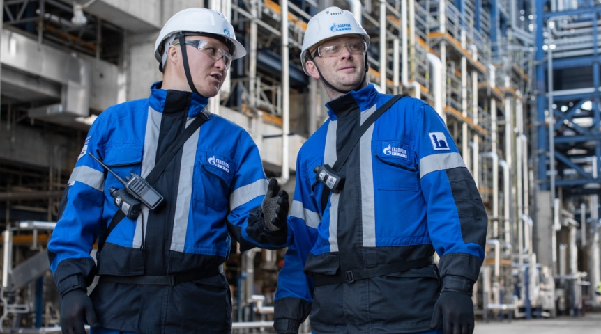 «Газпром нефть» наращивает добычу и переработку нефти «Газпром нефть» наращивает добычу и переработку нефти
