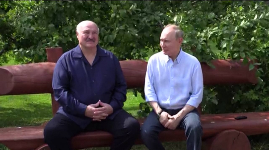 Власть На встрече с Лукашенко Путин оценил ход переговоров с Украиной