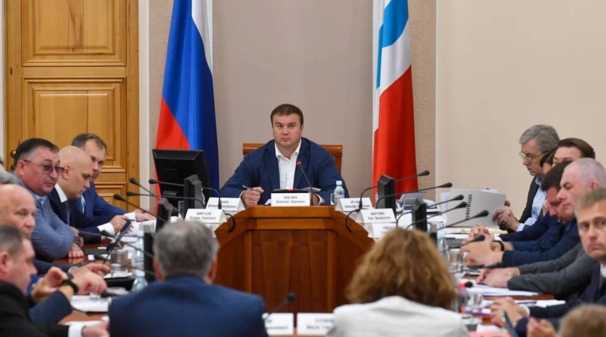 Омский губернатор Виталий Хоценко дал поручение к 1 сентября Омский губернатор Виталий Хоценко дал поручение к 1 сентября