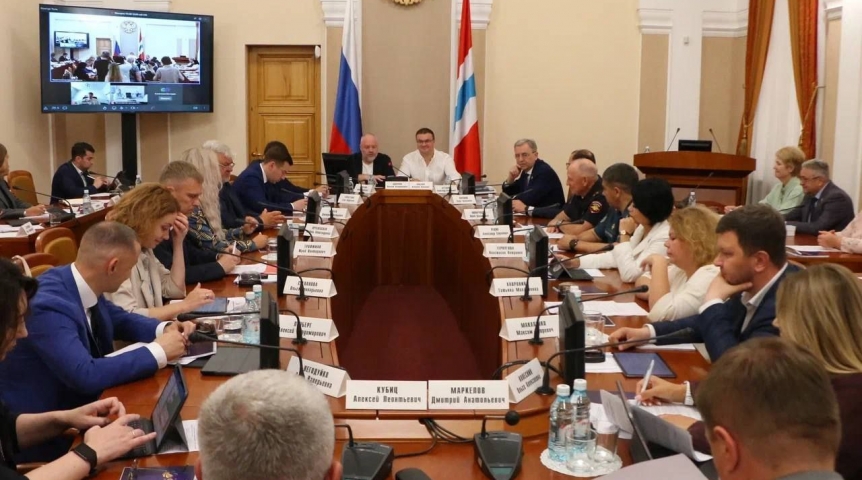 Власть Виталий Хоценко провел оргкомитет по мероприятиям культурной столицы РФ в Омске