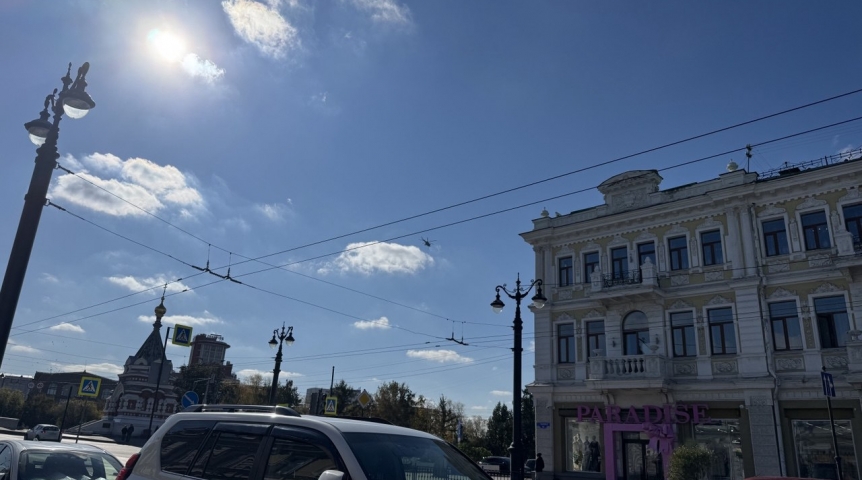 Общество Омичи заметили над городом вереницу вертолетов