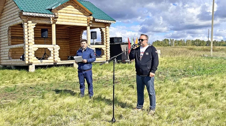 Важное Глава Омского района Долматов открыл «Казачью заставу» для туристов