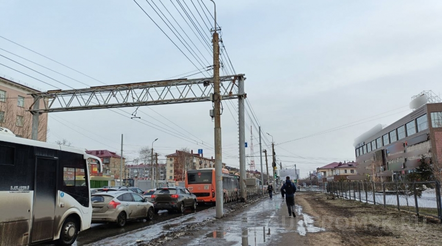 На проспекте Мира в Омске из-за пробок вводят новую схему движения На проспекте Мира в Омске из-за пробок вводят новую схему движения