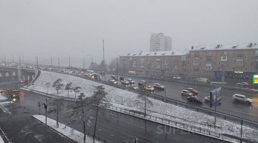 Первый снегопад в Омске будет усиливаться Первый снегопад в Омске будет усиливаться