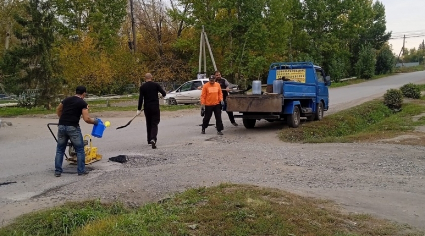 Важное В поселениях Омского района продолжаются работы по благоустройству