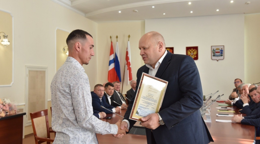 Власть Мэр озвучил успехи омских дорожников в их профессиональный праздник