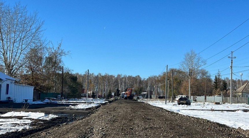 Важное В Омском районе продолжили благоустройство в поселениях