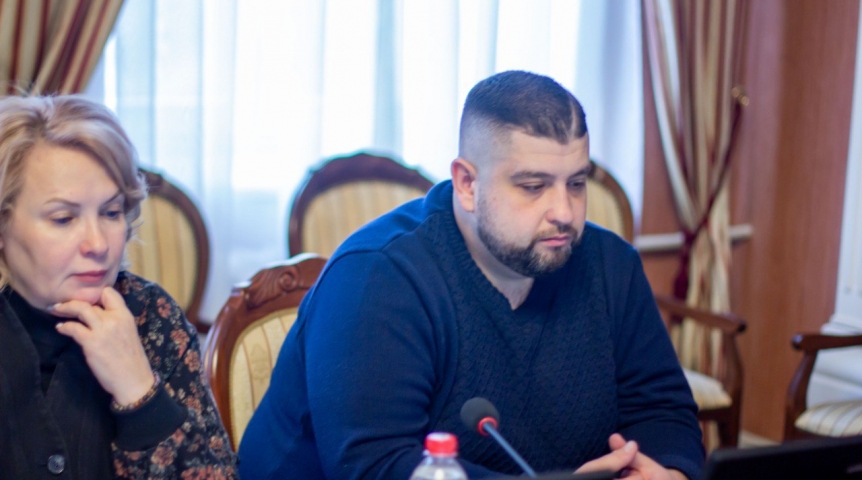 Участник СВО и проекта «ПРОдвижение ГЕРОЕВ» познакомился с работой комитета омского Заксобрания Участник СВО и проекта «ПРОдвижение ГЕРОЕВ» познакомился с работой комитета омского Заксобрания