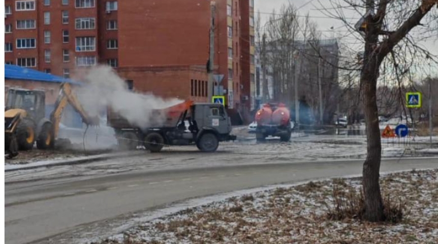 Перед похолоданием микрорайон на Левобережье Омска остался без отопления Перед похолоданием микрорайон на Левобережье Омска остался без отопления