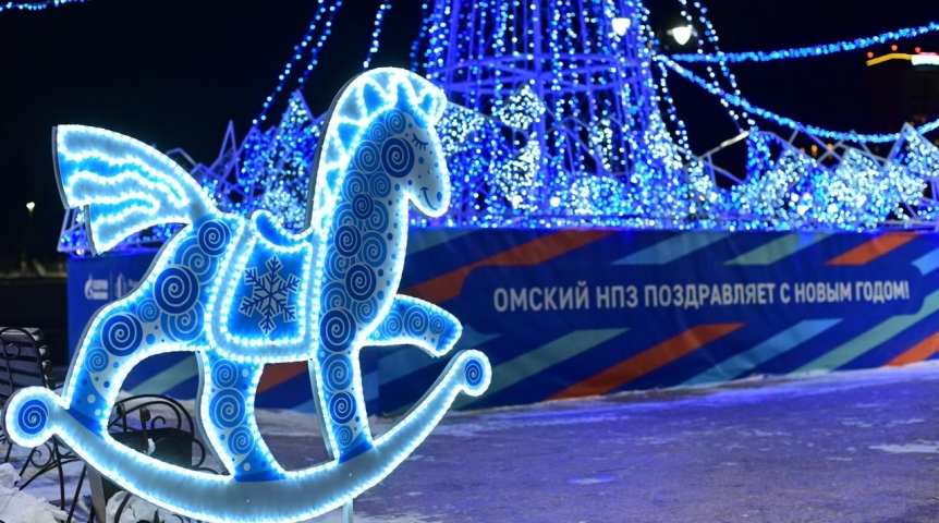 Три праздничных пространства Омский НПЗ преобразил к Новому году Три праздничных пространства Омский НПЗ преобразил к Новому году