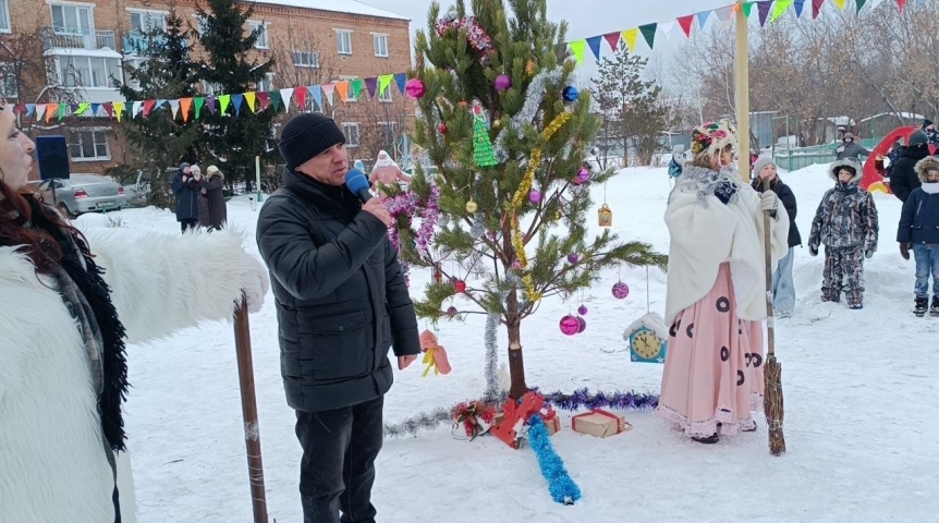 Общество Юрий Козловский поздравляет омичей с наступающим Новым годом