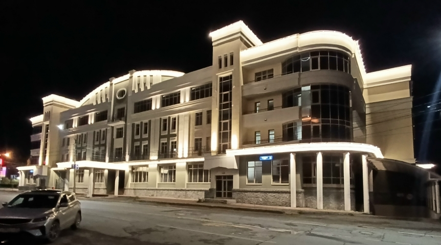 В центре Омска спустя 20 лет завершили строительство гостиницы В центре Омска спустя 20 лет завершили строительство гостиницы