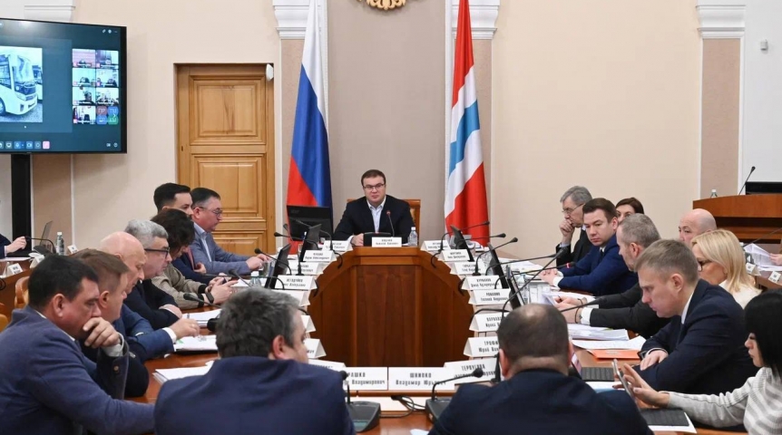Хоценко обозначил задачи омским властям по итогам прямой линии Путина Хоценко обозначил задачи омским властям по итогам прямой линии Путина
