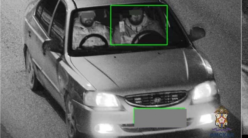 Автоновости На Левобережье Омска на камеру попала машина с двумя рулями
