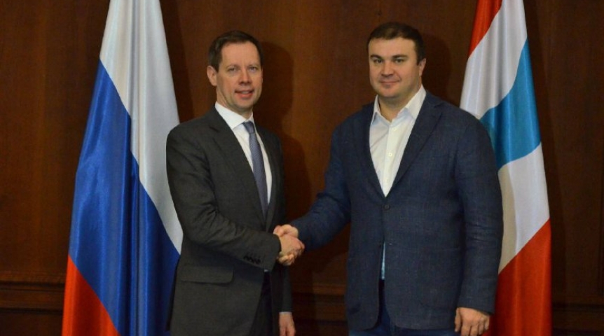 Виталий Хоценко обсудил с руководством компании «Напитки вместе» развитие отрасли в Омске Виталий Хоценко обсудил с руководством компании «Напитки вместе» развитие отрасли в Омске