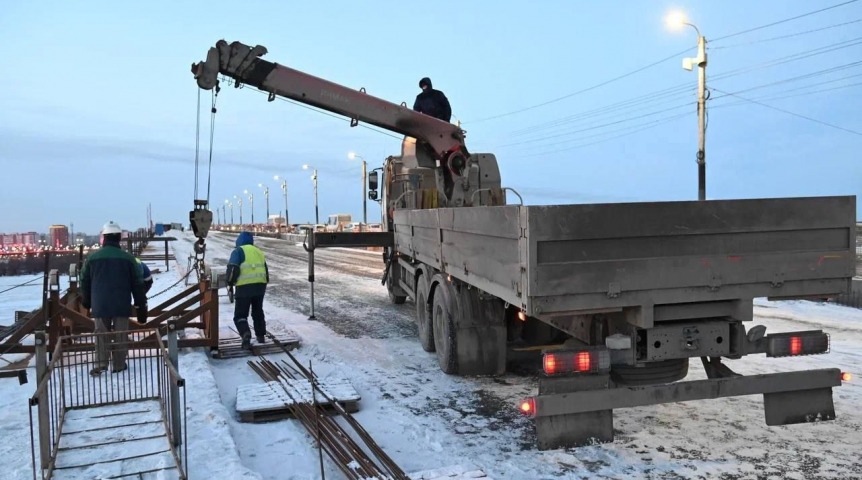 Общество Шелест назвал срок переноса движения на обновленную часть моста у Телецентра в Омске